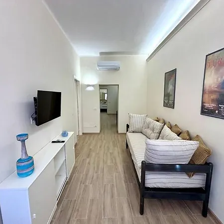 A Due Passi Da Piazza Cavalli 皮亚琴察