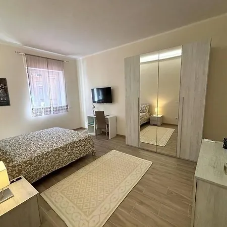 A Due Passi Da Piazza Cavalli Apartman Piacenza